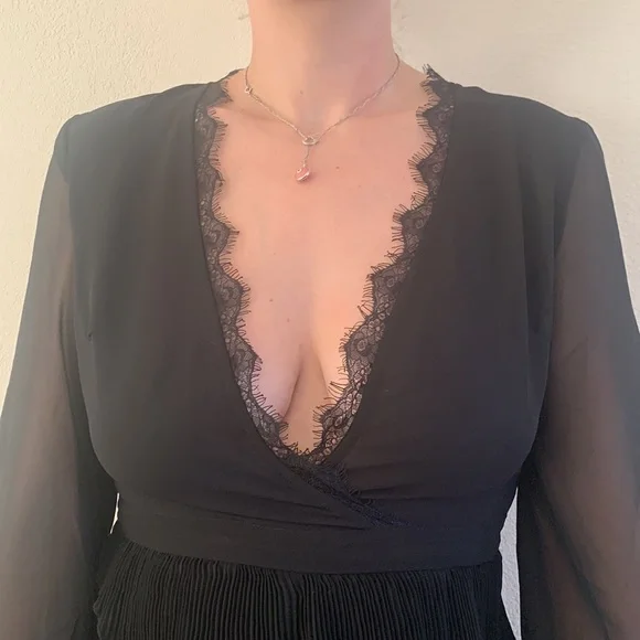 Topshop Mini Dress Size 4 Sheer Black Long Sleeve V-Neck Pleated Tiered NWT! $75 - Picture 4 of 16